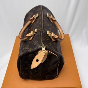 LOUIS VUITTON Monogram Speedy 30